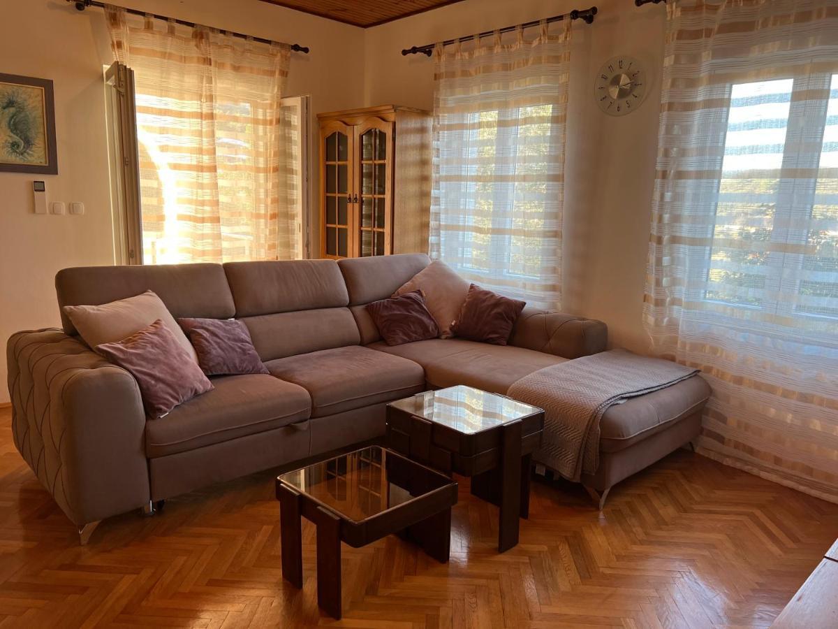 Apartmani Luka Zrnovo Εξωτερικό φωτογραφία